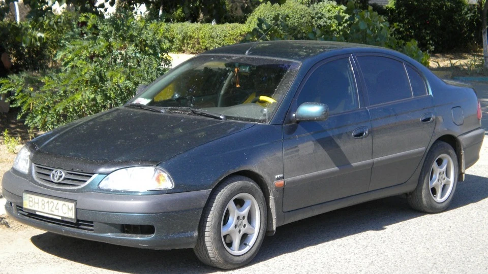 Toyota Avensis завжди брудна 5