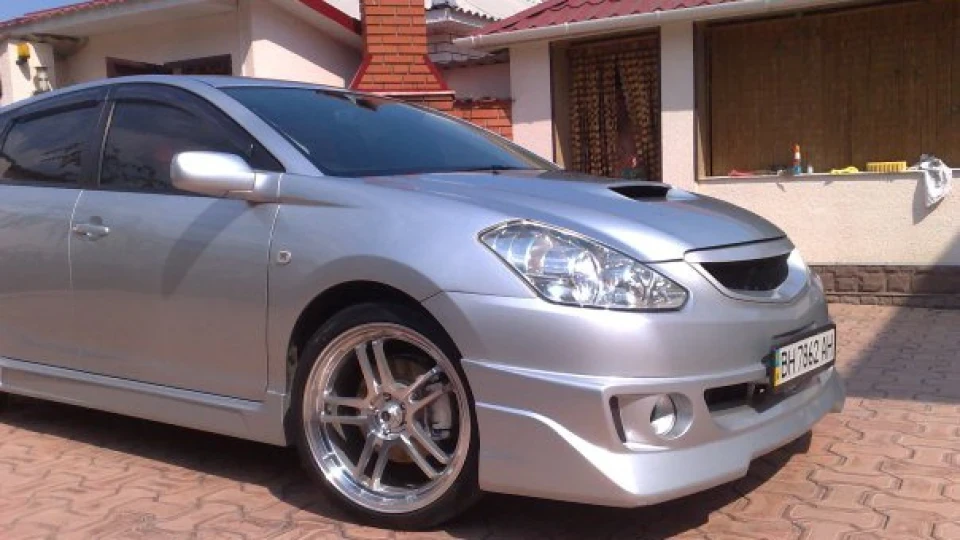Toyota Caldina 4