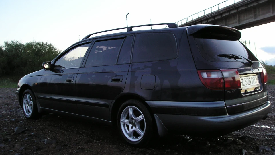 Toyota Caldina II Японка 3