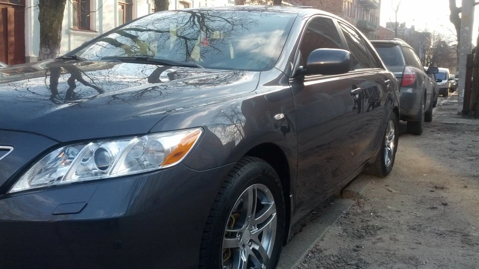 Toyota Camry 2