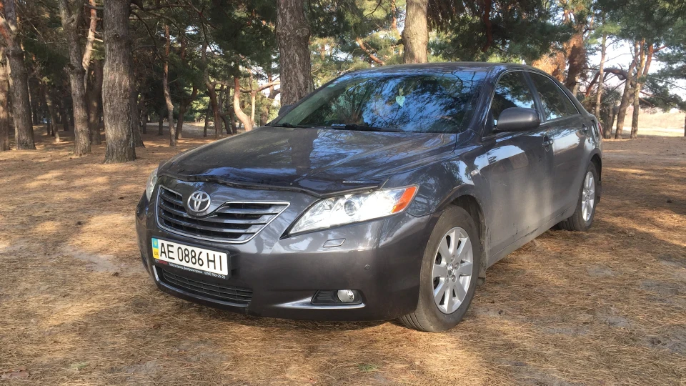 Toyota Camry 3