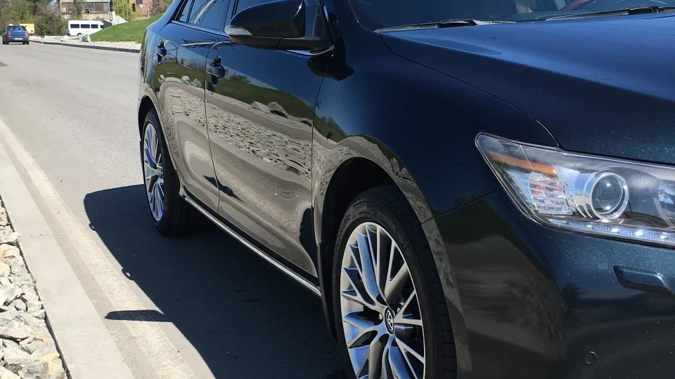 Toyota Camry 2