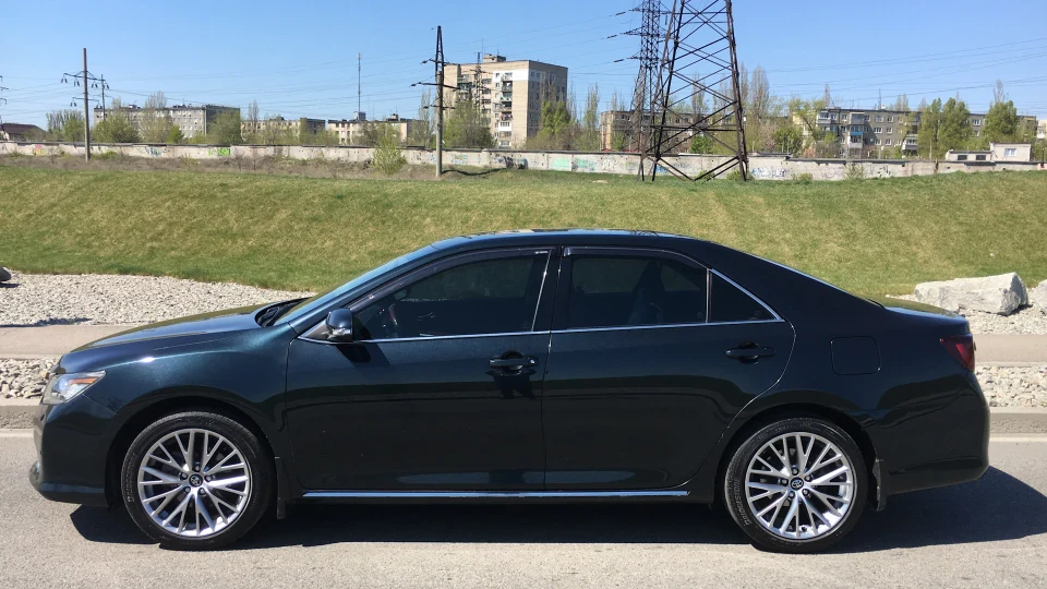 Toyota Camry 3