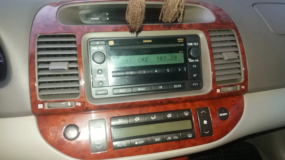 Toyota Camry 2