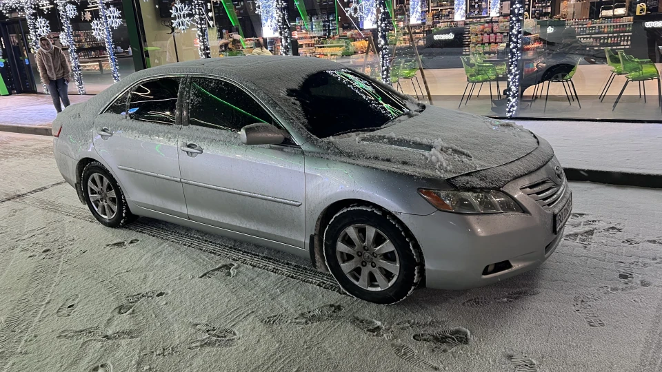 Toyota Camry 2