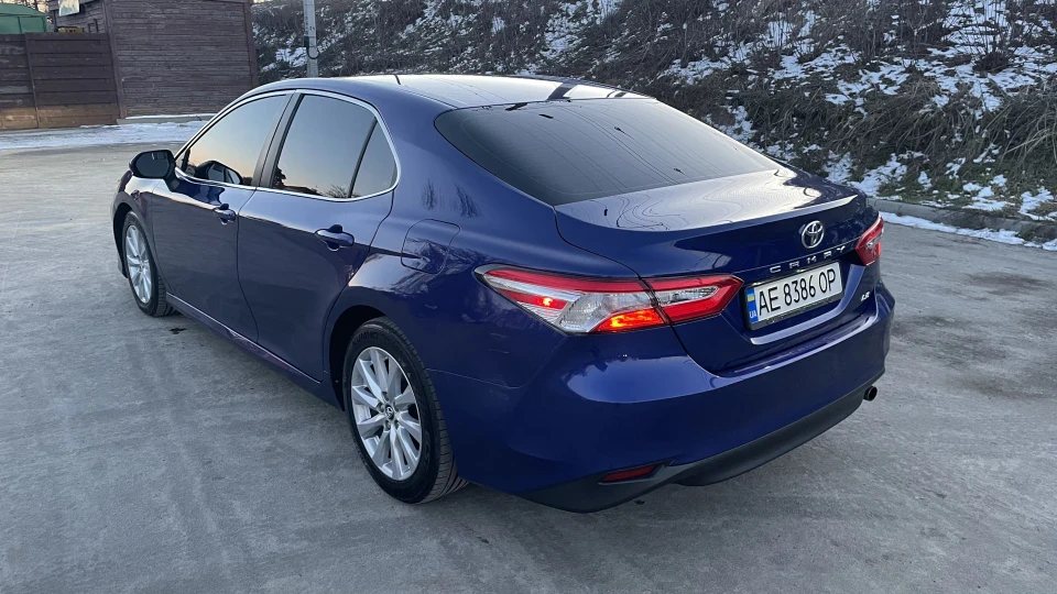 Toyota Camry 2