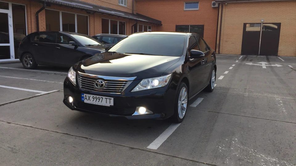 Toyota Camry 3