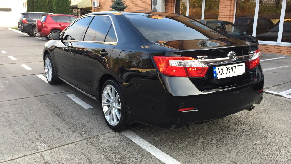 Toyota Camry 5