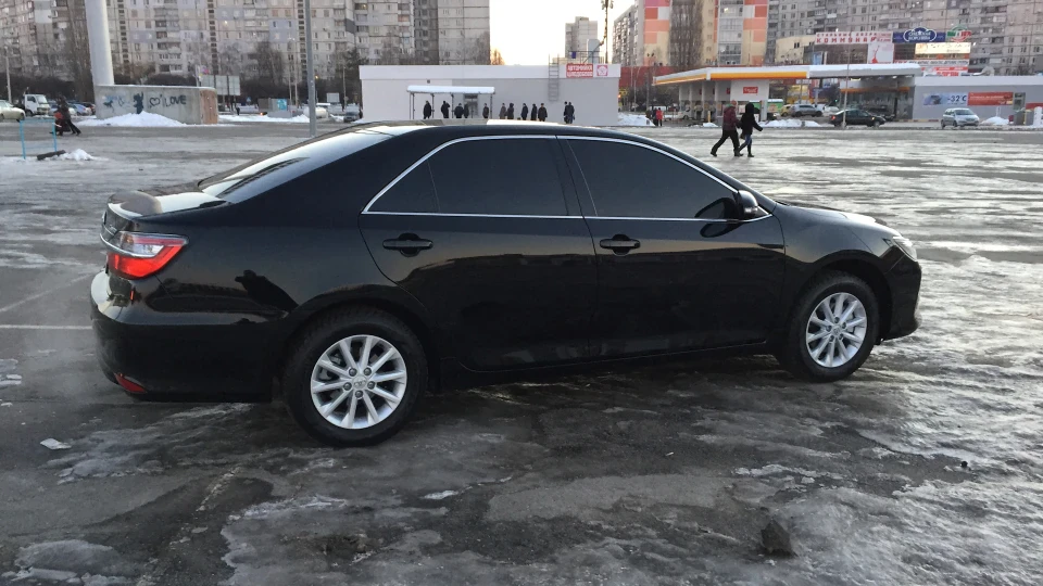 Toyota Camry 2