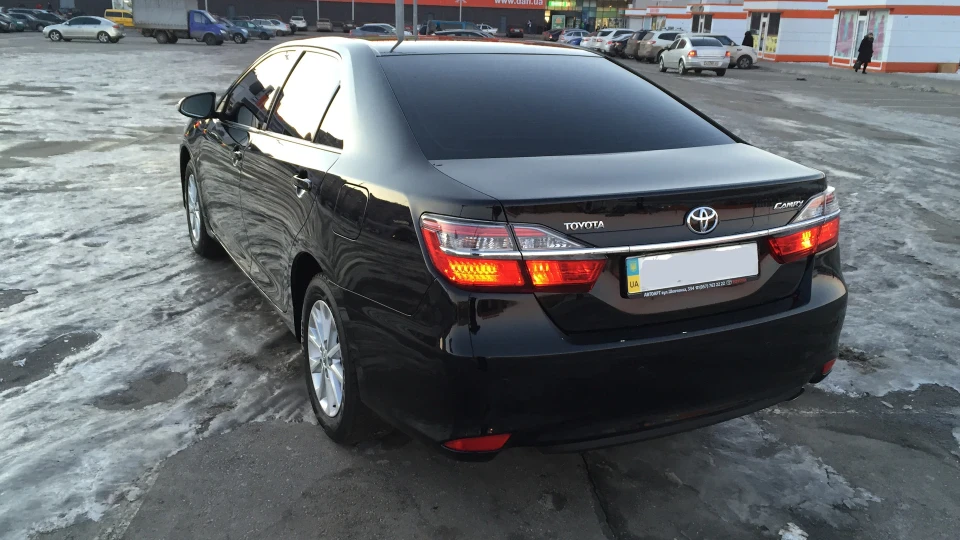 Toyota Camry 3