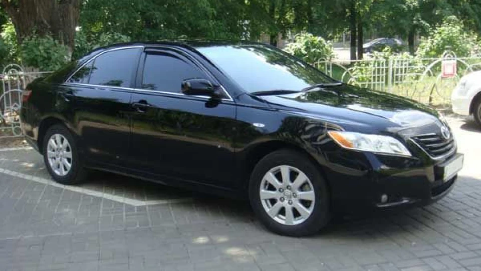 Toyota Camry 2