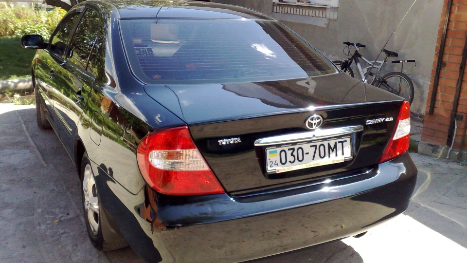 Toyota Camry 3