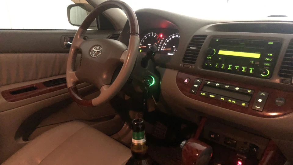 Toyota Camry 4