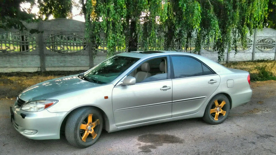 Toyota Camry 3