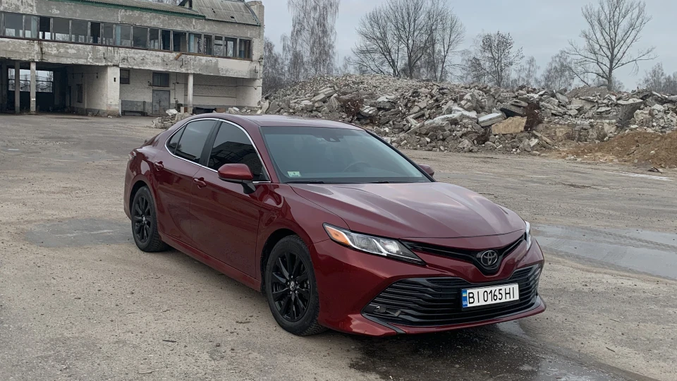 Toyota Camry 2