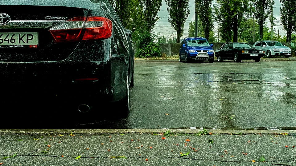 Toyota Camry 2