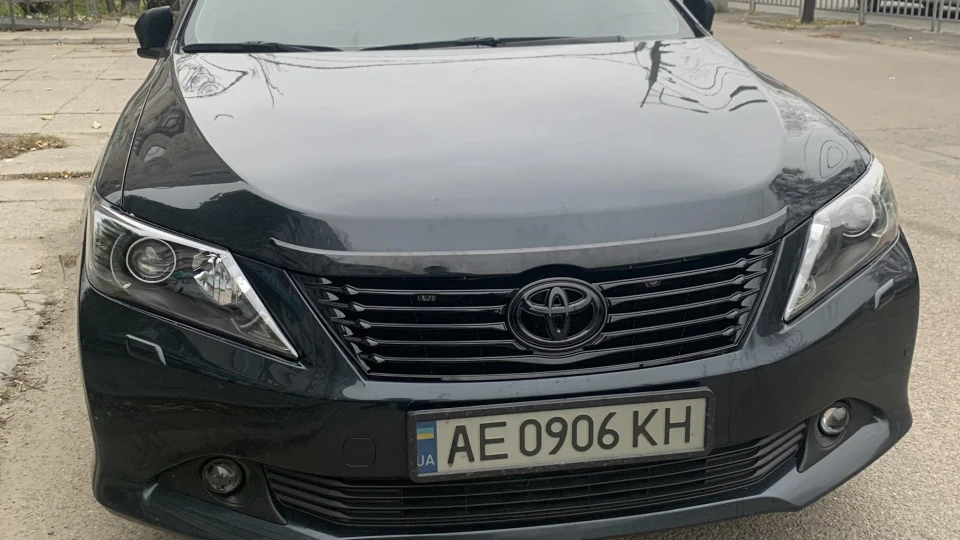 Toyota Camry 4
