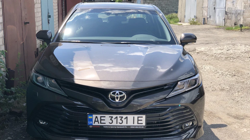 Toyota Camry 2