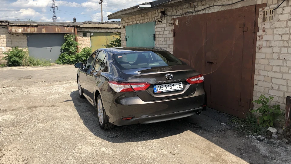 Toyota Camry 3
