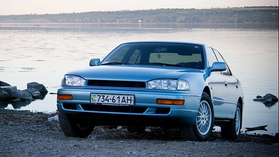 Toyota Camry 2