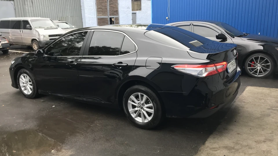 Toyota Camry 3