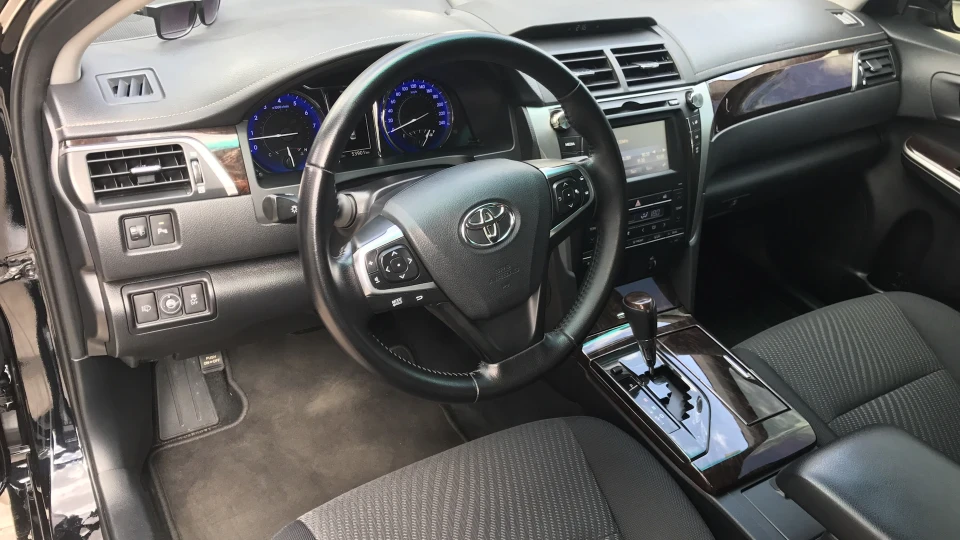 Toyota Camry 5
