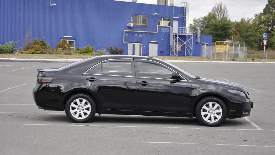 Toyota Camry 5