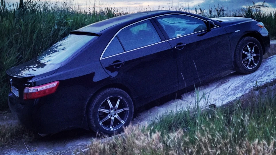 Toyota Camry 2