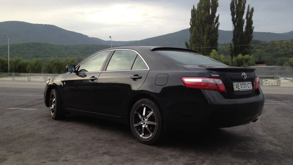 Toyota Camry 3