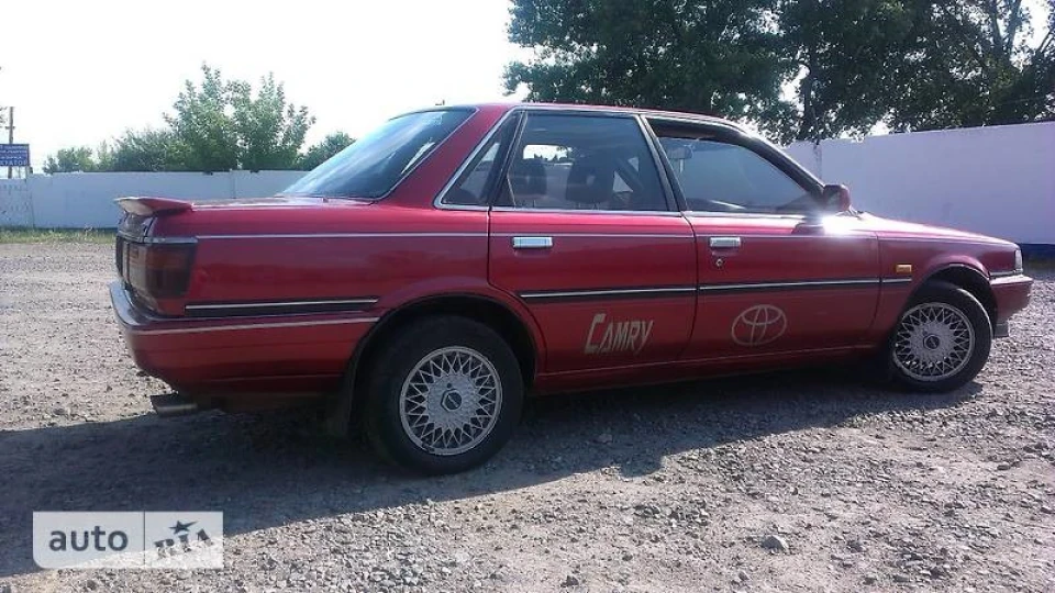 Toyota Camry 5