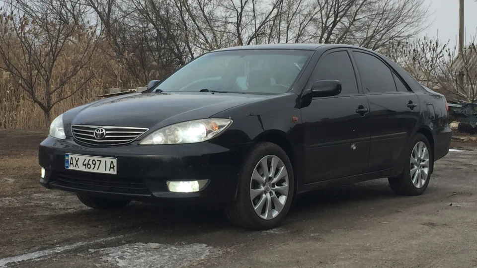 Toyota Camry 2