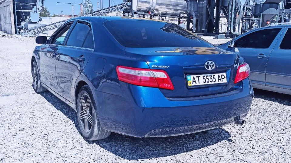 Toyota Camry 3