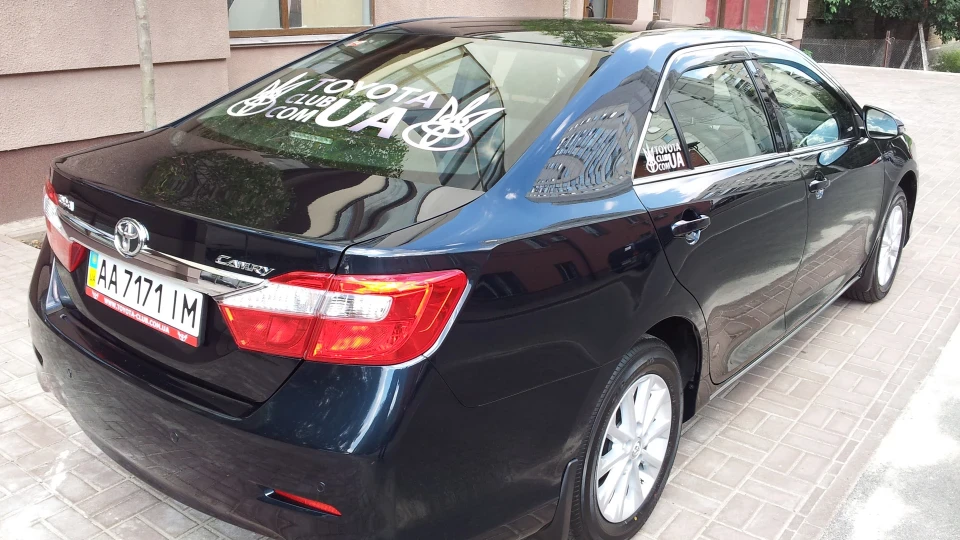 Toyota Camry 2
