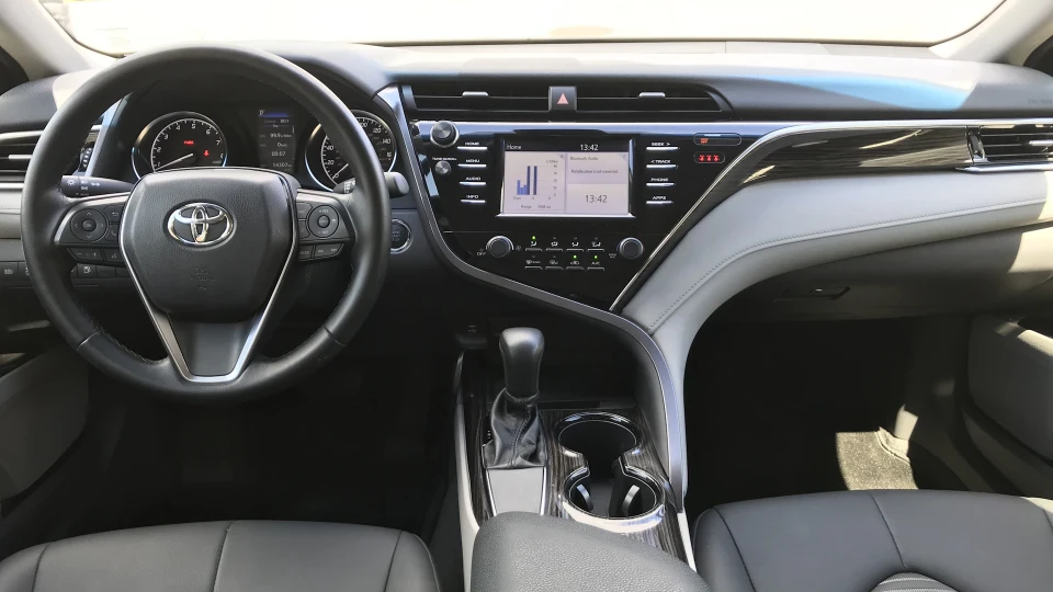 Toyota Camry 3