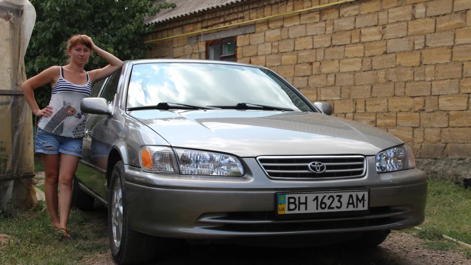 Toyota Camry 2