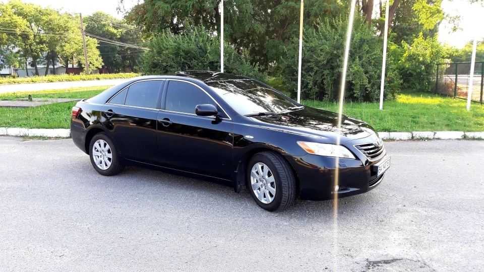 Toyota Camry 5