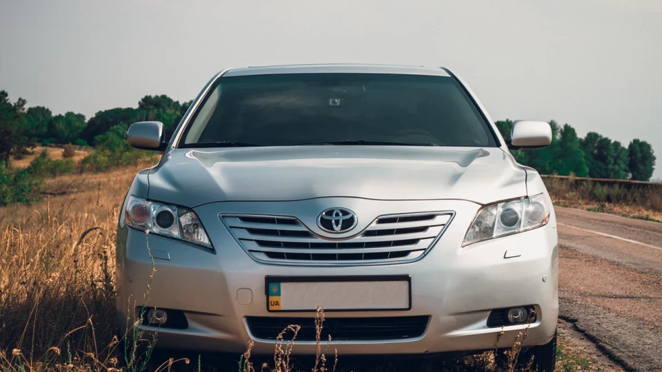 Toyota Camry 2