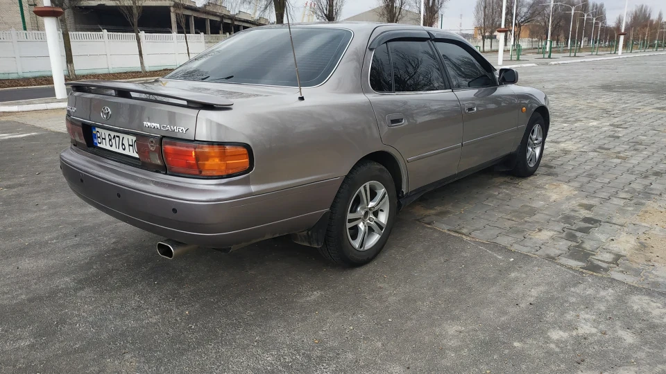 Toyota Camry 2