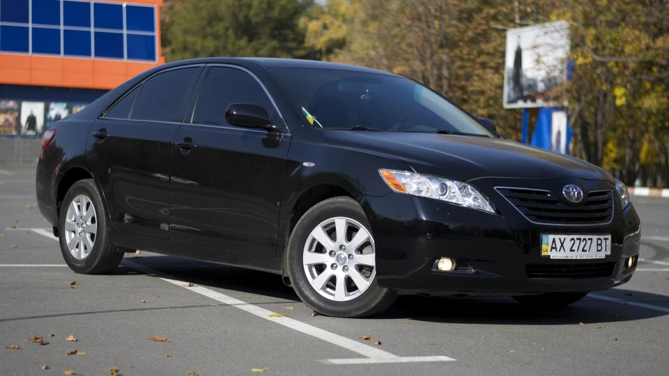 Toyota Camry 3