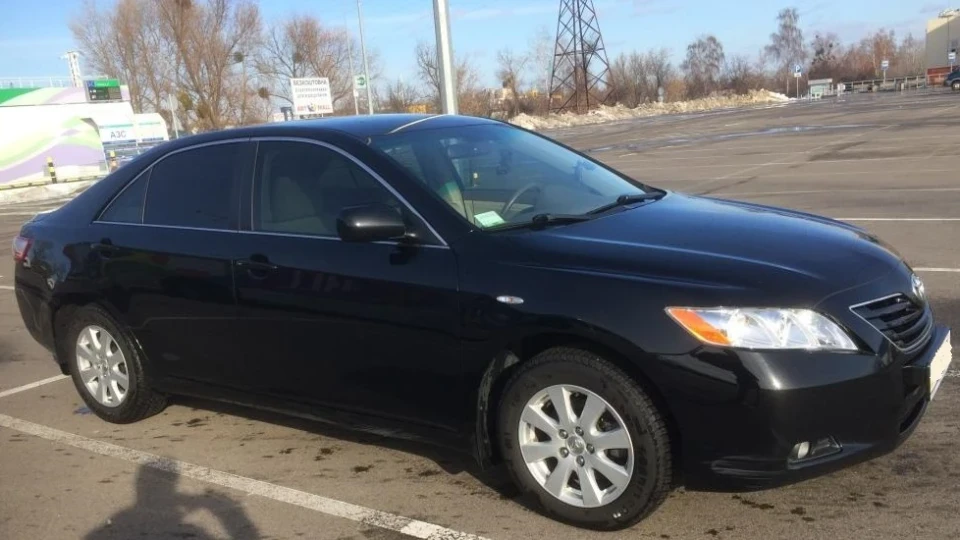 Toyota Camry 3