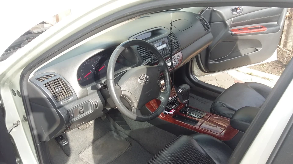 Toyota Camry 3