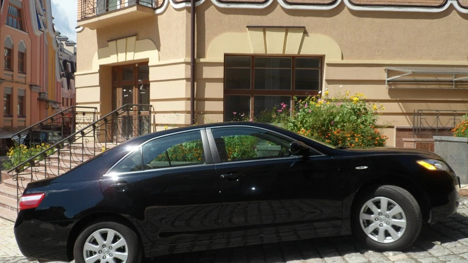 Toyota Camry 3