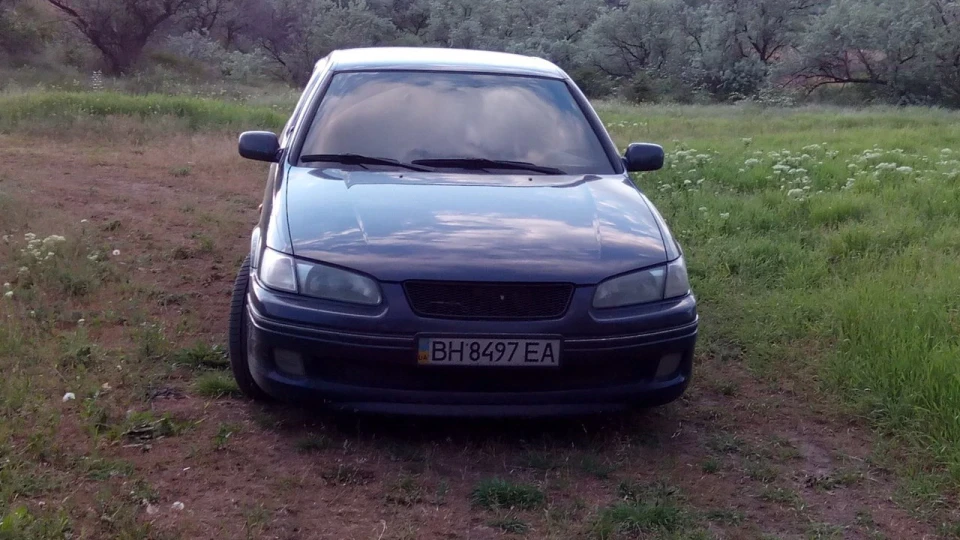 Toyota Camry 2