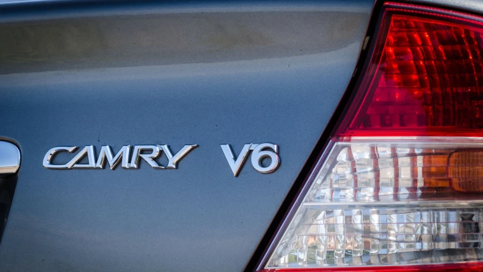 Toyota Camry 2