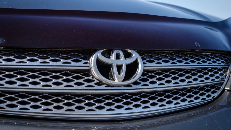 Toyota Camry 5