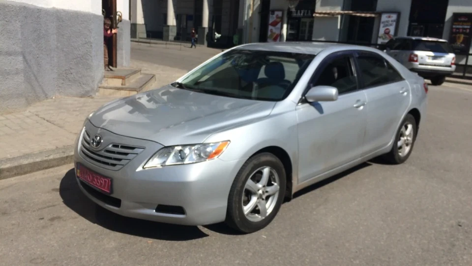 Toyota Camry 2