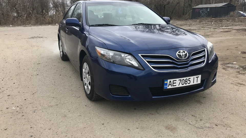 Toyota Camry 2