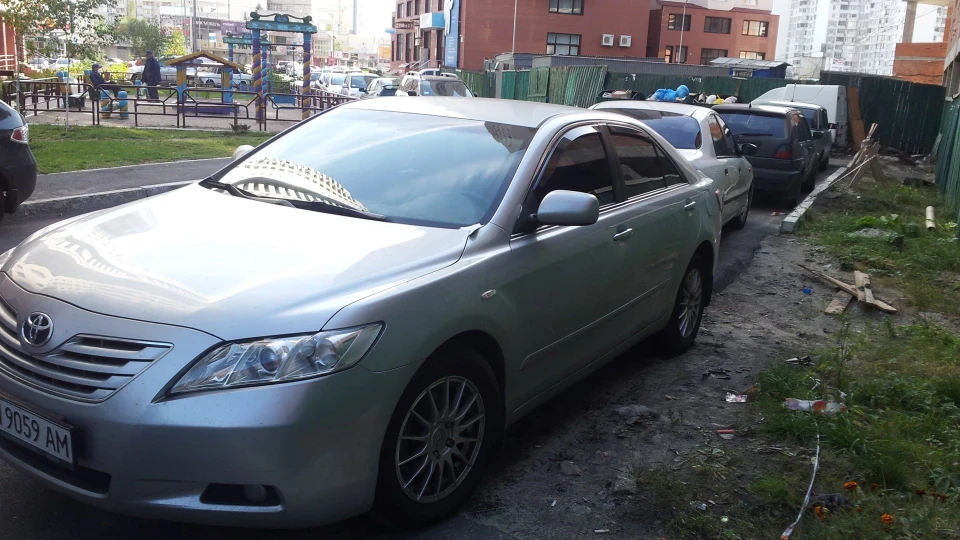 Toyota Camry 3