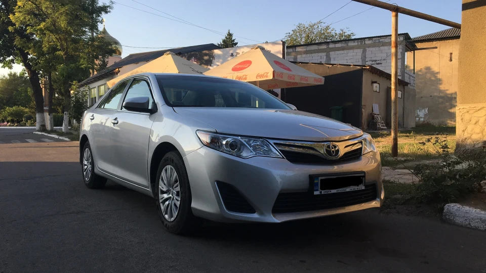 Toyota Camry 2