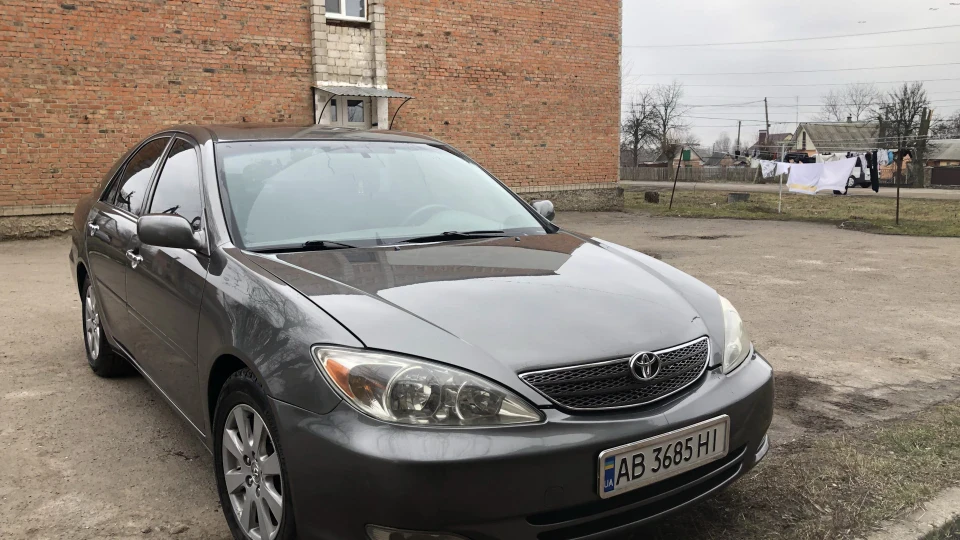 Toyota Camry 2